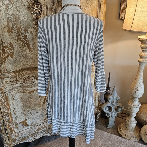 Comfy USA Gray and White Asymmetrical Dress - Picture 5 of 8